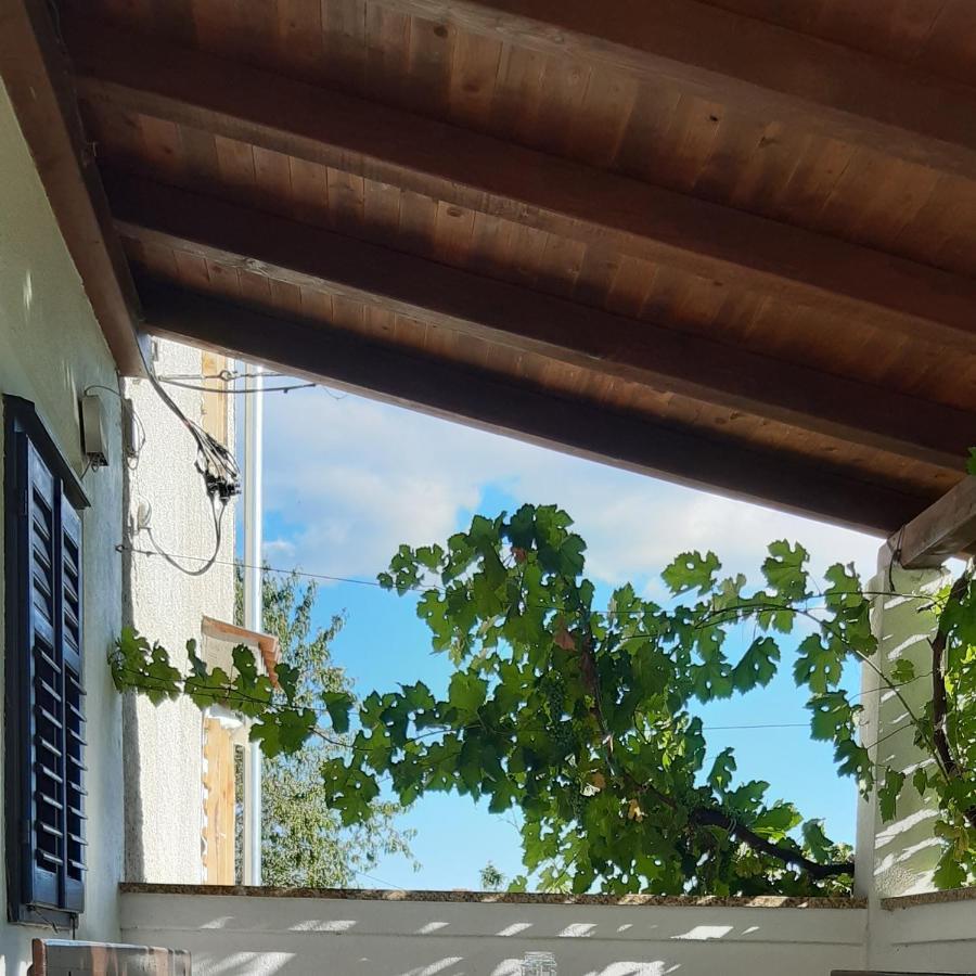 Holiday Home Loznati Cres Exterior photo
